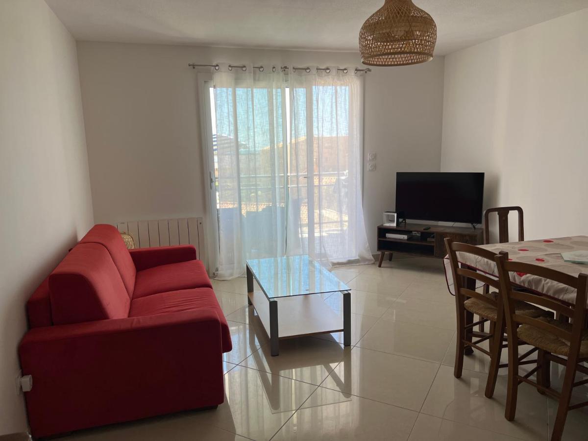 Superbe Appartement A Saint Pierre La Mer Luaran gambar